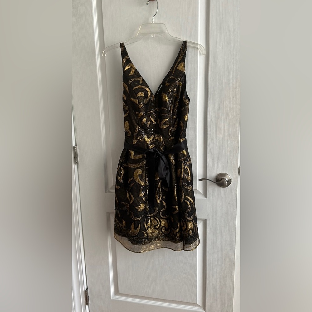 June & Ivey size 2 party dress